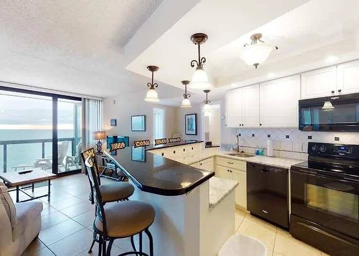 Holiday home Affordable & Convenient Beachfront With Balcony Pools & Gym Ocean City