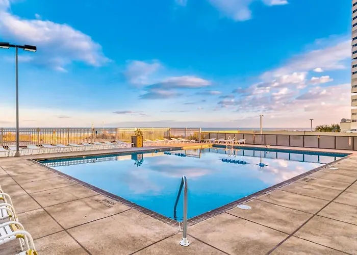 Affordable & Convenient Beachfront With Balcony Pools & Gym Holiday home Ocean City